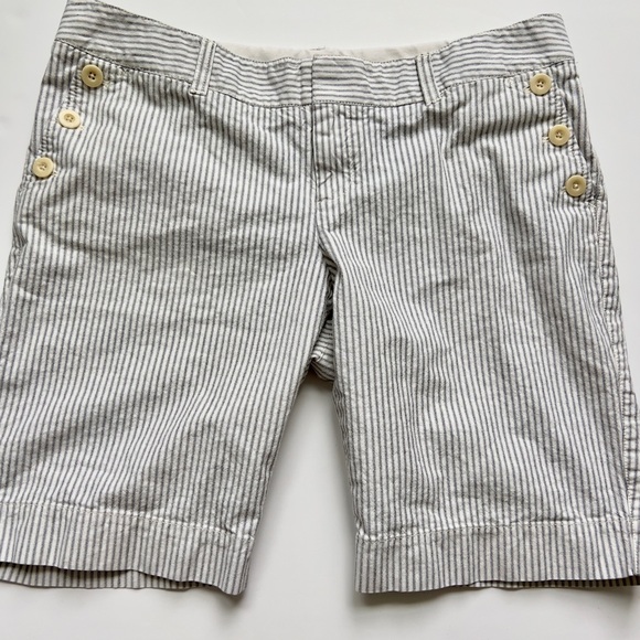 GAP Pants - Striped Gap Maternity Cotton Blend Women’s Shorts - White & Gray